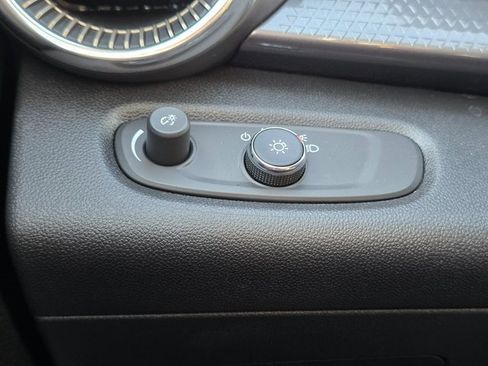 Used 2025 Chevrolet Trax ACTIV w/ Driver Confidence Package image 33