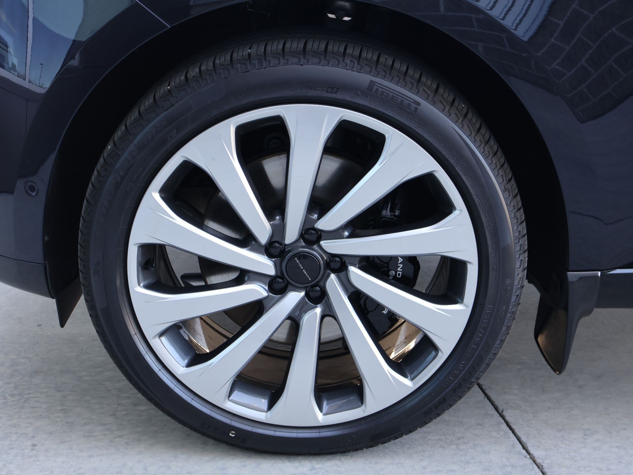 New 2026 Land Rover Range Rover Autobiography AWD/4WD image 25