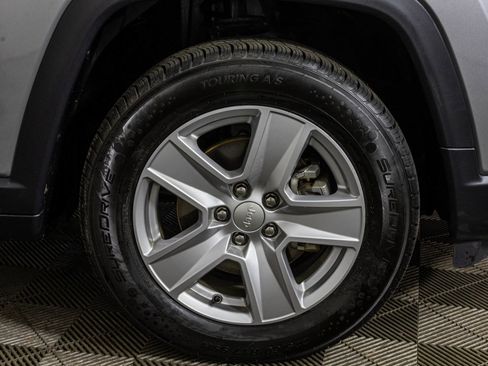 Used 2022 Jeep Compass Latitude w/ Convenience Group AWD/4WD image 50