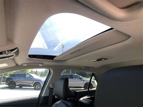 New 2025 Kia Niro EX Touring image 22