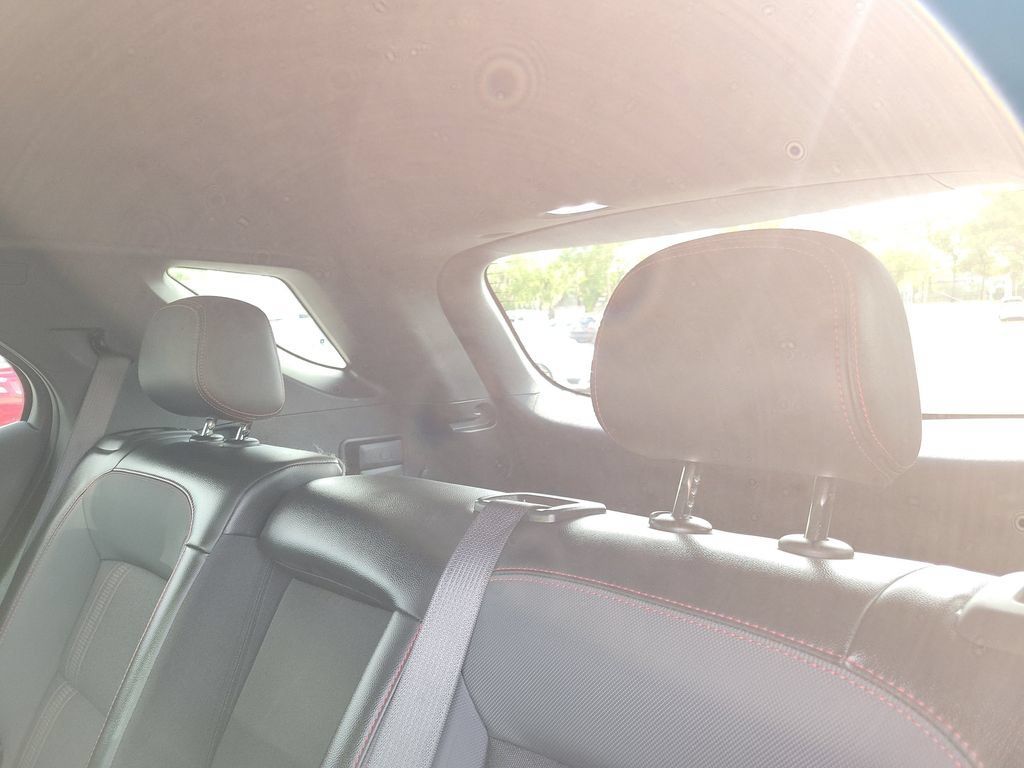 Used 2022 Chevrolet Equinox RS w/ Infotainment Package FWD image 16