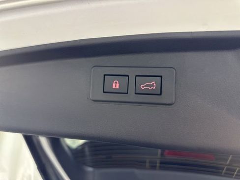 Certified 2025 Subaru Outback Premium image 40