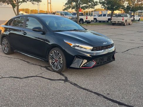 Used 2024 Kia Forte GT image 2