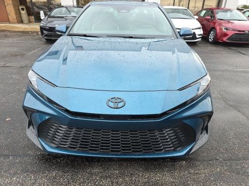 New 2026 Toyota Camry SE FWD image 2