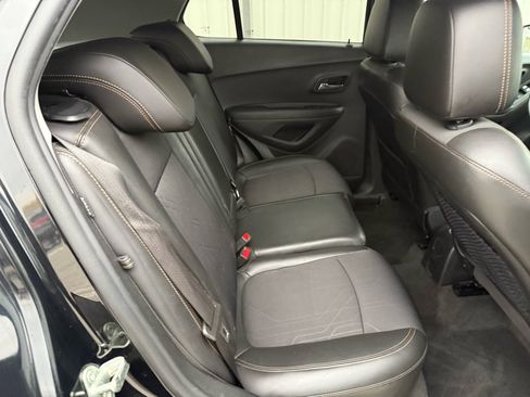 Used 2020 Chevrolet Trax LT w/ Driver Confidence Package image 29