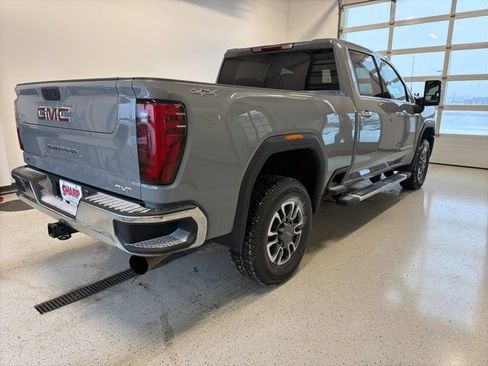 Used 2024 GMC Sierra 2500 SLT image 8