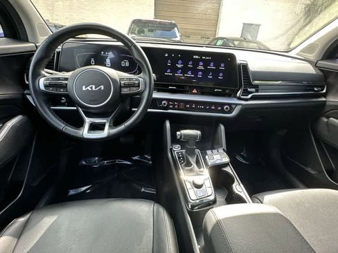 Certified 2025 Kia Sportage EX FWD image 17