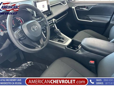 Used 2025 Toyota RAV4 XLE FWD image 10