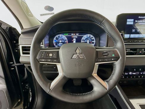 Used 2024 Mitsubishi Outlander SEL image 11