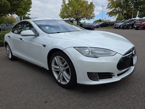 Used 2015 Tesla Model S 85D image 8