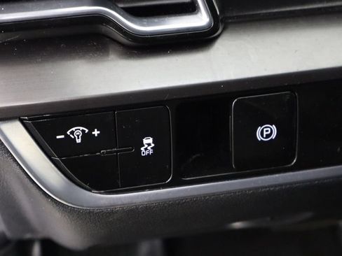 Used 2025 Kia Sportage EX FWD image 22