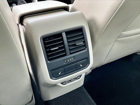 Used 2020 Volkswagen Passat 2.0T SEL image 10