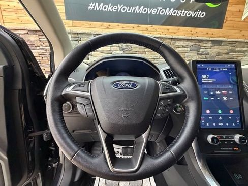 Used 2023 Ford Edge Titanium AWD/4WD image 21