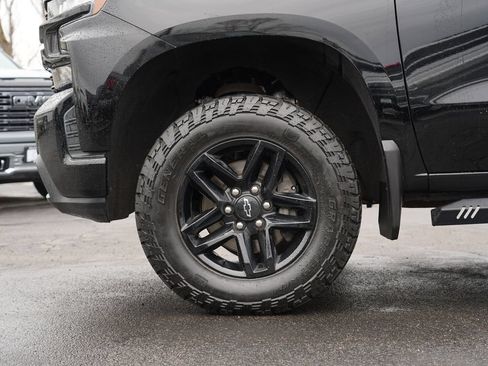 Used 2021 Chevrolet Silverado 1500 LT Trail Boss w/ LPO, Dark Essentials Package AWD/4WD image 11