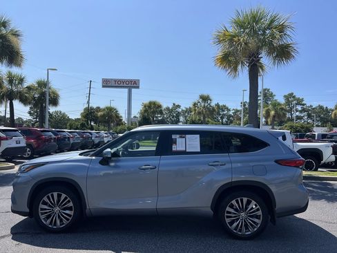 Used 2020 Toyota Highlander Platinum AWD/4WD image 7