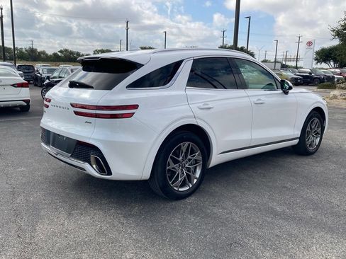 Used 2025 Genesis GV70 2.5T AWD/4WD image 5