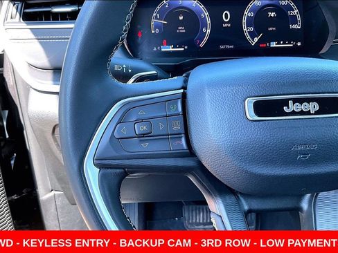 Used 2023 Jeep Grand Cherokee L Laredo AWD/4WD image 11