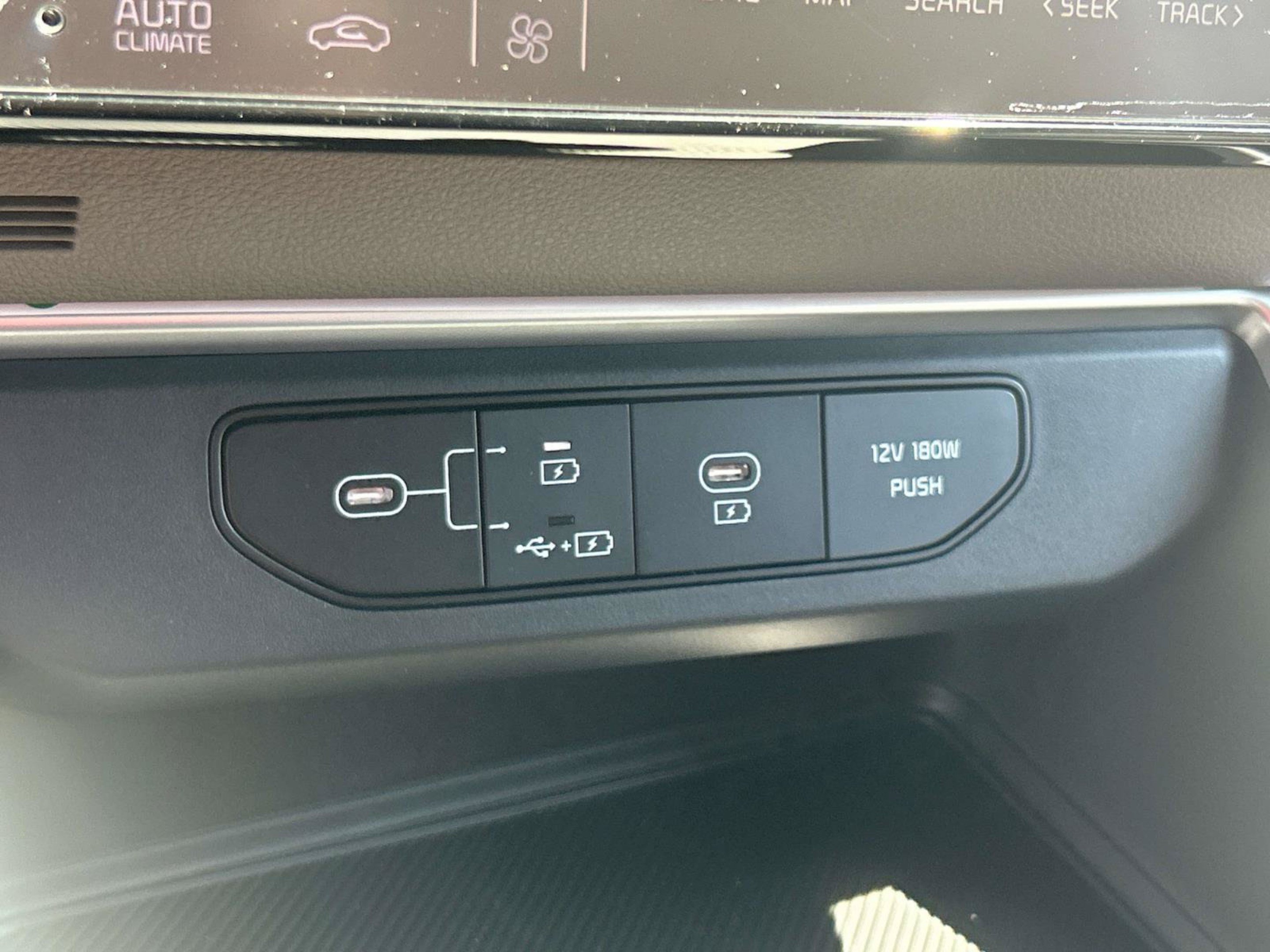 New 2027 Kia Carnival LX FWD image 27