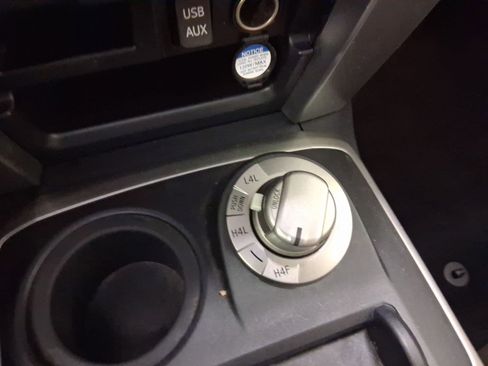 Used 2013 Toyota 4Runner Limited image 29