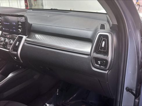Used 2022 Kia Sorento LX AWD/4WD image 30