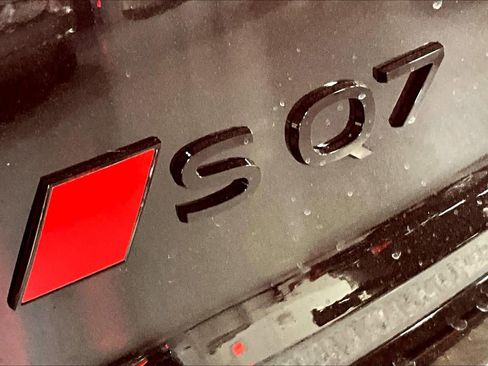 New 2026 Audi SQ7 Premium Plus image 15