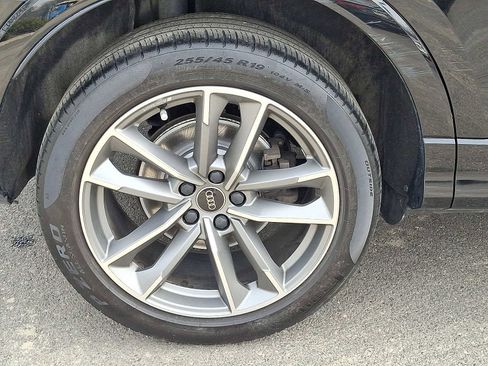 Certified 2023 Audi Q3 2.0T Premium w/ Black Optic Sport Package image 27