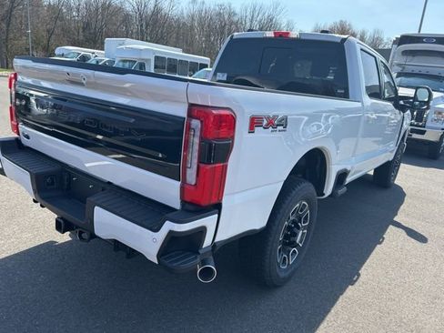 New 2026 Ford F350 Platinum w/ FX4 Off-Road Package image 9