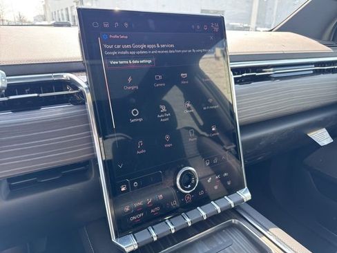 Used 2025 GMC Sierra EV Denali image 18