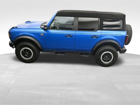 Used 2023 Ford Bronco Badlands image 23