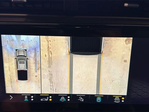 Used 2022 GMC Sierra 1500 AT4 w/ AT4 Premium Package image 38