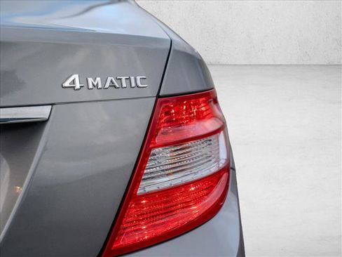 Used 2011 Mercedes-Benz C 300 4MATIC Sedan image 13