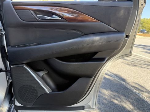 Used 2016 Cadillac Escalade 2WD image 46