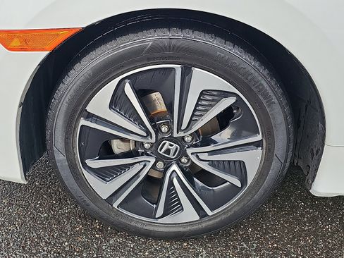 Used 2018 Honda Civic EX-T image 8