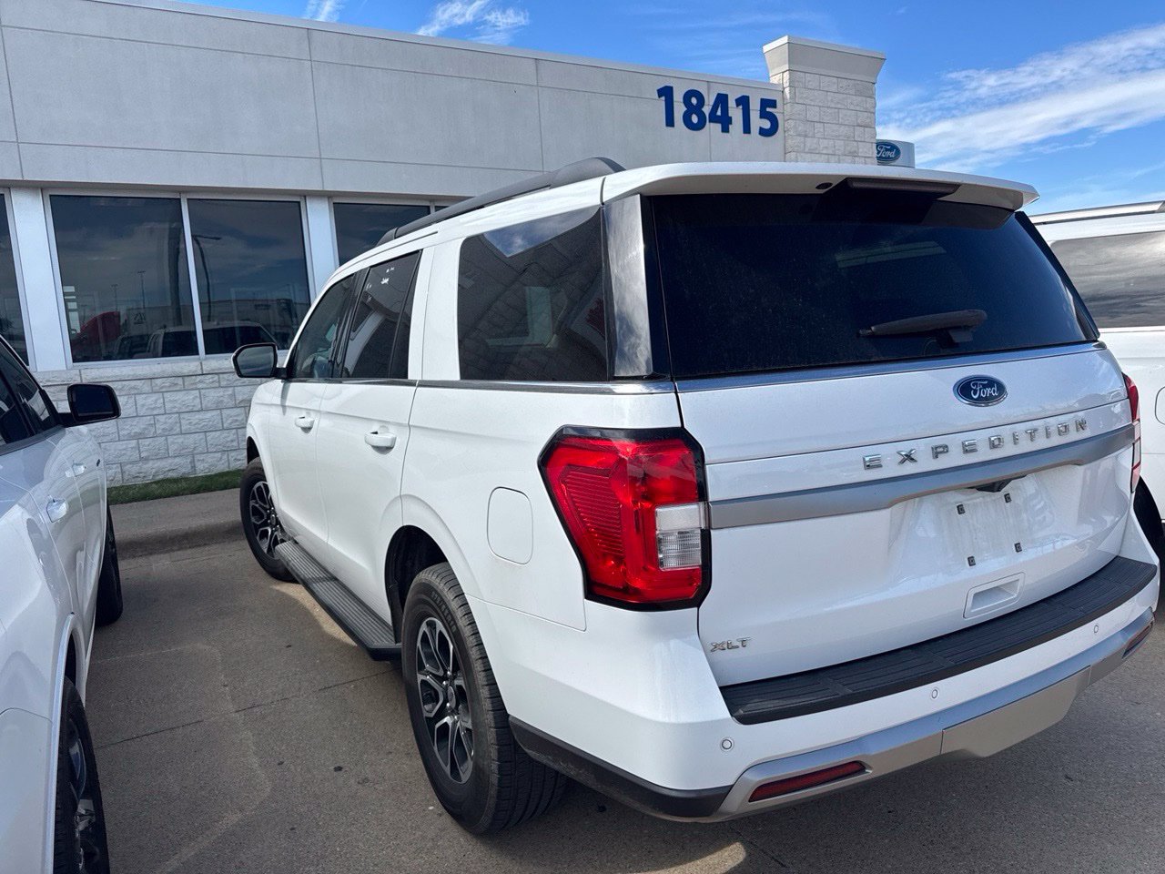 Used 2024 Ford Expedition XLT RWD image 6