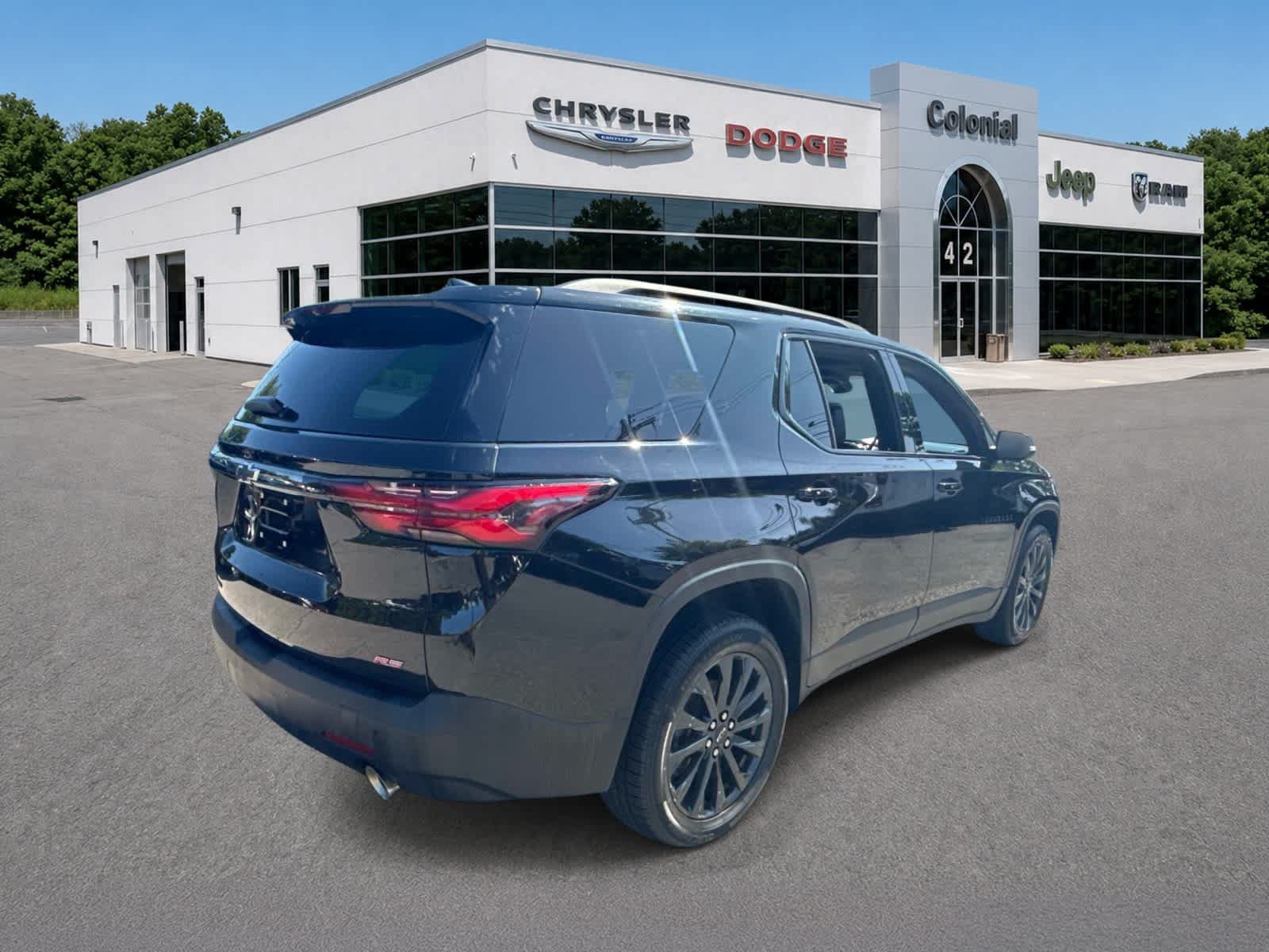 Used 2023 Chevrolet Traverse RS AWD/4WD image 9