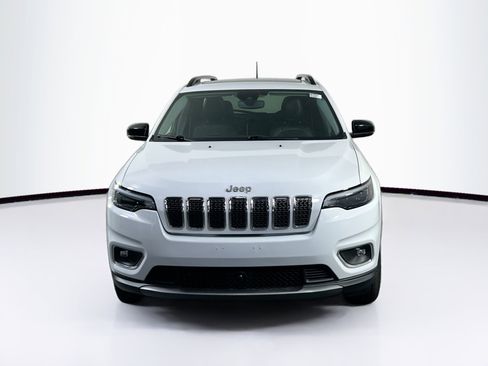 Used 2022 Jeep Cherokee Limited image 2