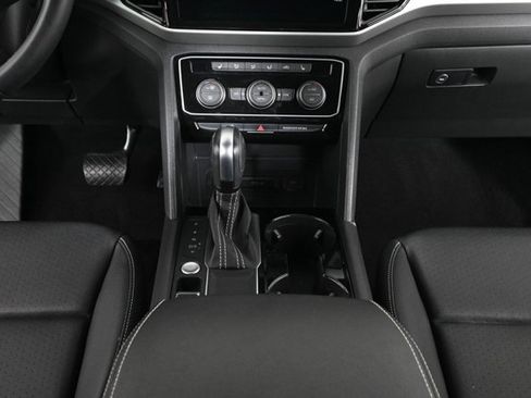 Certified 2023 Volkswagen Atlas Cross Sport SE w/ Black Wheel Package image 17