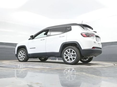 Used 2025 Jeep Compass Limited AWD/4WD image 47