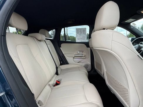 Used 2022 Mercedes-Benz GLA 250 4MATIC image 29