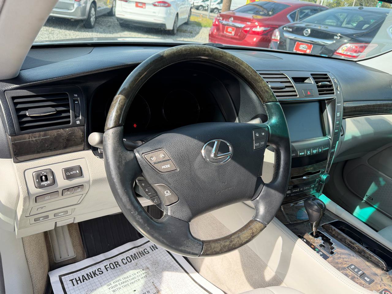 Used 2007 Lexus LS 460 w/ Comfort Pkg RWD image 18