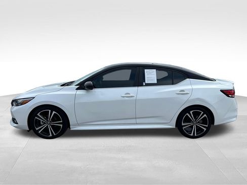Used 2021 Nissan Sentra SR FWD image 2
