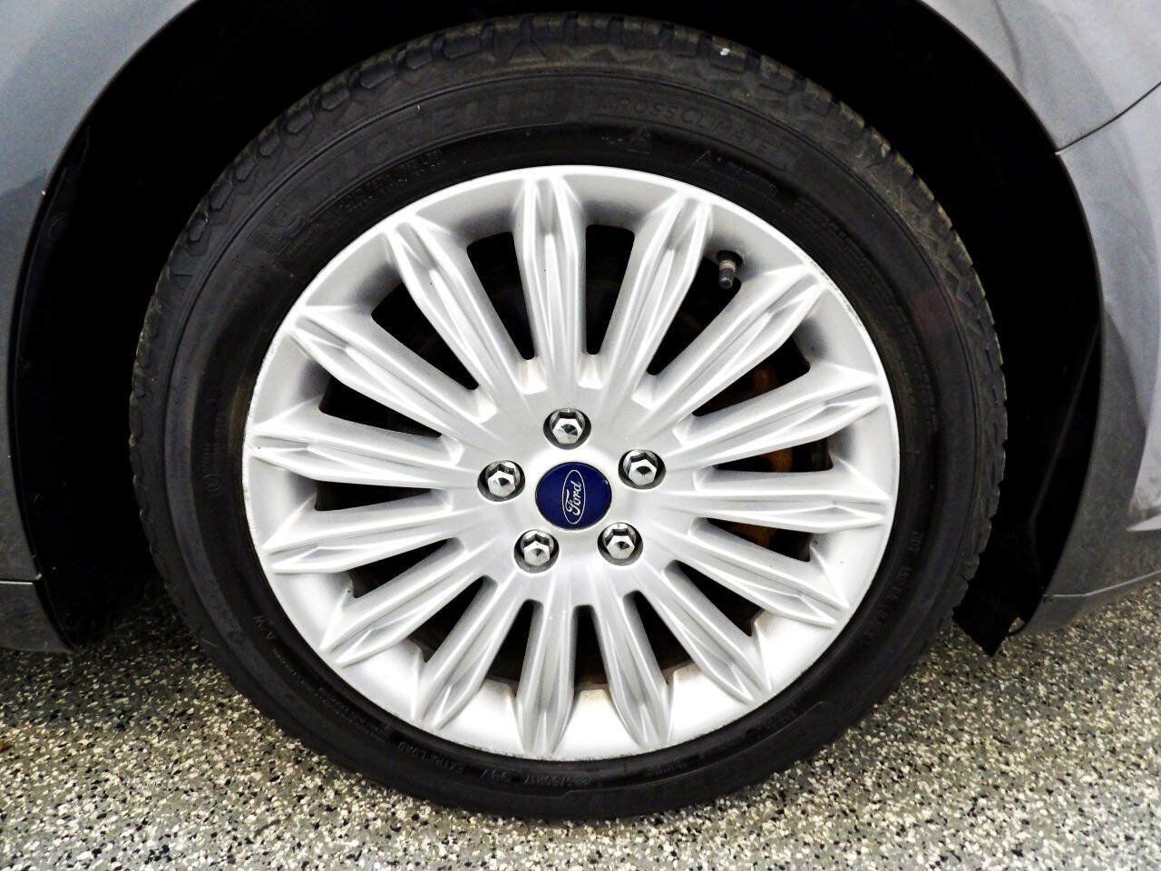 Used 2016 Ford Fusion SE w/ Equipment Group 502A FWD image 22