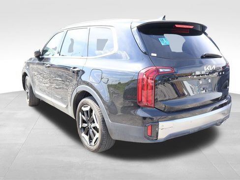 Used 2025 Kia Telluride S AWD/4WD image 22