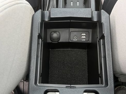 Used 2018 Subaru Forester 2.5i Premium w/ All-Weather Package AWD/4WD image 26
