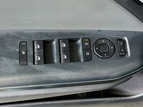 Used 2025 Kia K4 LXS image 15