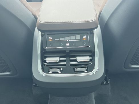 Used 2023 Volvo XC90 B6 Plus w/ Protection Package Premier AWD/4WD image 23