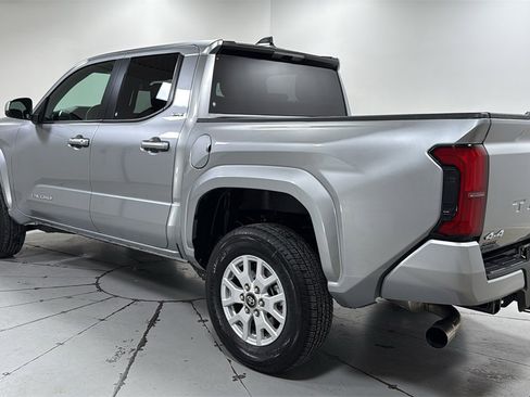 Certified 2025 Toyota Tacoma SR5 image 7