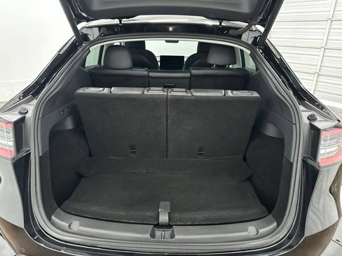 Used 2021 Tesla Model Y Long Range AWD/4WD image 26