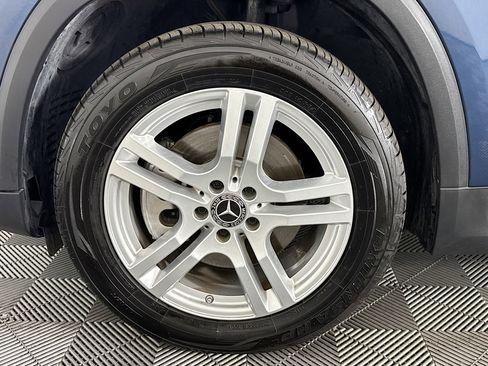 Used 2023 Mercedes-Benz GLA 250 w/ Premium Package image 36