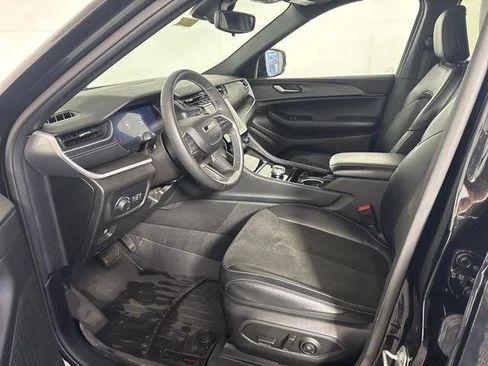 Certified 2023 Jeep Grand Cherokee L Laredo AWD/4WD image 13